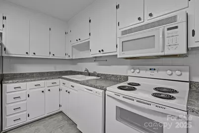 1300 Larchmont Place #208, Salisbury, NC 28147 - Photo 12