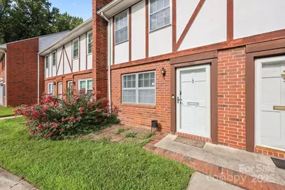 1300 Larchmont Place #208, Salisbury, NC 28147 - Photo 2