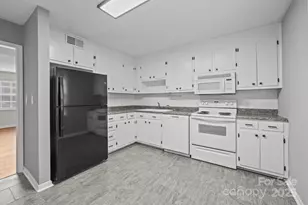 1300 Larchmont Pl, Salisbury, NC 28147 - Photo 10