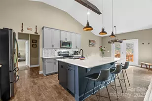 11 Farm Cove Ln, Leicester, NC 28748 - Photo 18