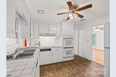 290 S Grandview Road, Clover, SC 29710 - Photo 8