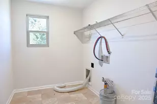 7507 Malden Park Dr, Charlotte, NC 28215 - Photo 14