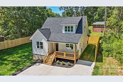 67 Valentine Street, Flat Rock, NC 28731 - Photo 2