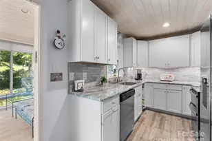 33 Resada Dr, Brevard, NC 28712 - Photo 16