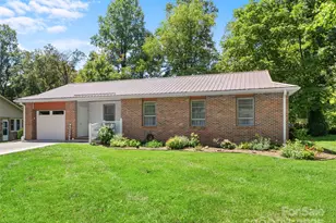 33 Resada Dr, Brevard, NC 28712 - Photo 2