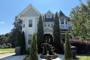 2706 Hilliard Dr, Charlotte, NC 28205 - Photo 2