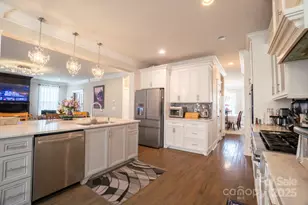 2706 Hilliard Dr, Charlotte, NC 28205 - Photo 14