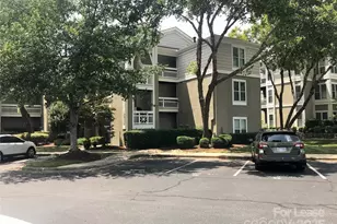 1329 Torrence Cir, Davidson, NC 28036 - Photo 2