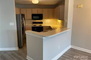 1329 Torrence Cir, Davidson, NC 28036 - Photo 4