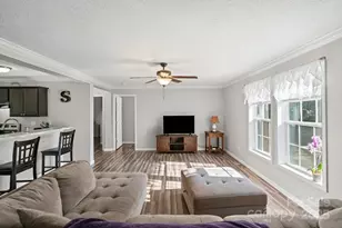 402 Shiloh Rd, Statesville, NC 28677 - Photo 8