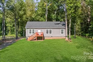 402 Shiloh Rd, Statesville, NC 28677 - Photo 2