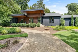 3637 Pelham Ln, Charlotte, NC 28211 - Photo 2