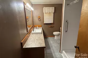 3957 Hollywood Ridge Rd, Lenoir, NC 28645 - Photo 10