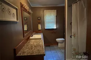 3957 Hollywood Ridge Rd, Lenoir, NC 28645 - Photo 12