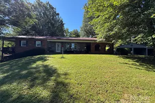 3957 Hollywood Ridge Rd, Lenoir, NC 28645 - Photo 1