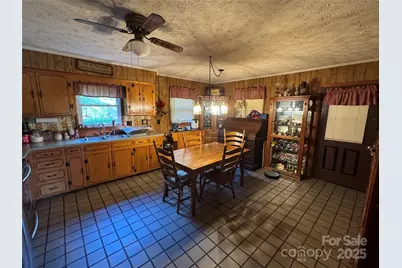 3957 Hollywood Ridge Road, Lenoir, NC 28645 - Photo 8