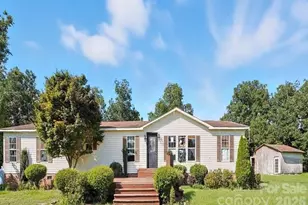 17520 Gulfport Rd, Laurinburg, NC 28352 - Photo 1