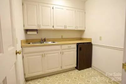 1910 Dale Earnhardt Boulevard, Kannapolis, NC 28083 - Photo 12