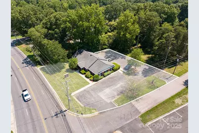 1910 Dale Earnhardt Boulevard, Kannapolis, NC 28083 - Photo 2