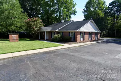 1910 Dale Earnhardt Boulevard, Kannapolis, NC 28083 - Photo 8