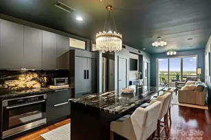 333 W Trade St, Charlotte, NC 28202 - Photo 2