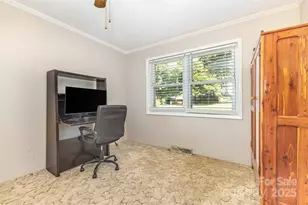 2011 Mountain Creek Rd, Albemarle, NC 28001 - Photo 16