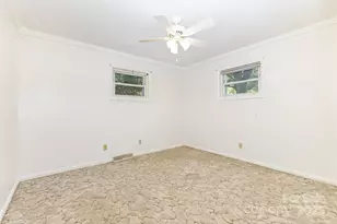 2011 Mountain Creek Rd, Albemarle, NC 28001 - Photo 18