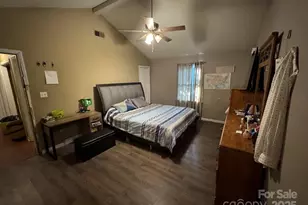 2835 Royal Ridge Ln, Charlotte, NC 28212 - Photo 6