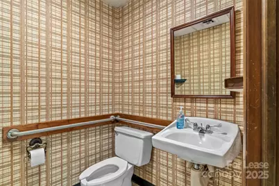 522 W Fleming Drive, Morganton, NC 28655 - Photo 6