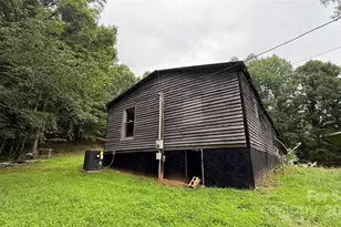 424 Winnies Rd, Bostic, NC 28018 - Photo 4