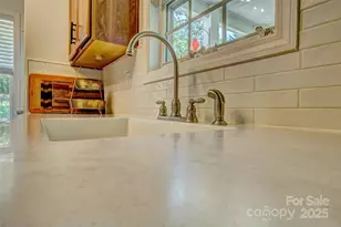 2201 Pinnacle View Dr, Kings Mountain, NC 28086 - Photo 10