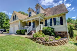 2201 Pinnacle View Dr, Kings Mountain, NC 28086 - Photo 2