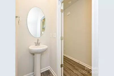 4108 Summit Woods Drive, Charlotte, NC 28216 - Photo 4