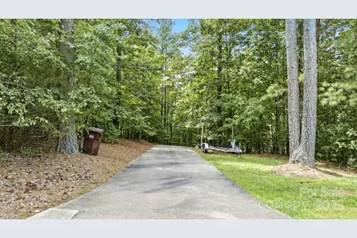 1461 Sunset Point Drive, Connelly Springs, NC 28612 - Photo 4