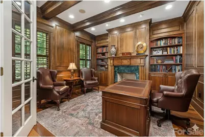 946 Laurel Creek Lane, Charlotte, NC 28211 - Photo 2