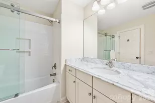 946 Laurel Creek Ln, Charlotte, NC 28211 - Photo 22