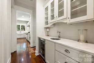 946 Laurel Creek Ln, Charlotte, NC 28211 - Photo 18