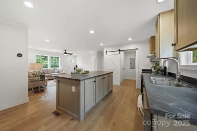 1411 Cliffside Place SE, Lenoir, NC 28645 - Photo 10