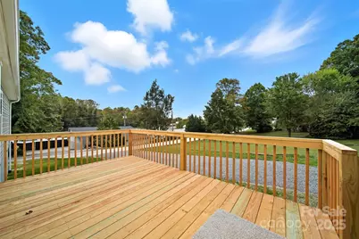 1411 Cliffside Place SE, Lenoir, NC 28645 - Photo 2