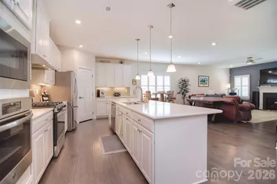 5219 Larewood Drive, Charlotte, NC 28215 - Photo 4