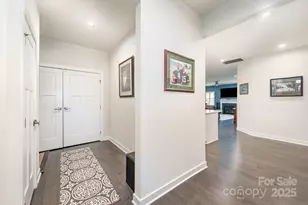 5219 Larewood Dr, Charlotte, NC 28215 - Photo 8