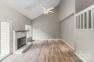 6610 Point Comfort Ln, Charlotte, NC 28226 - Photo 10