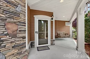 1301 Haywood Pk Dr, Waxhaw, NC 28173 - Photo 2