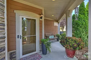 1301 Haywood Pk Dr, Waxhaw, NC 28173 - Photo 2