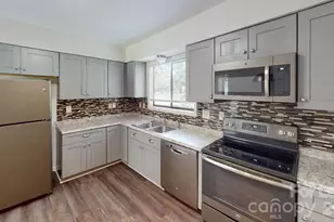 5921 Falstaff Dr, Charlotte, NC 28227 - Photo 2