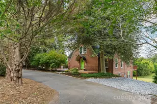 1205 E Union St, Morganton, NC 28655 - Photo 2