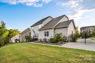 16001 Arabian Mews Ln, Charlotte, NC 28278 - Photo 32