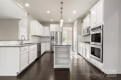 16001 Arabian Mews Lane, Charlotte, NC 28278 - Photo 10