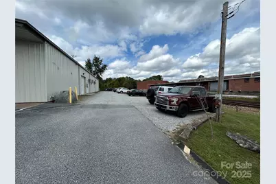 713 Ray Avenue, Hendersonville, NC 28792 - Photo 8