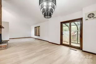 402 Woodfield Dr, Asheville, NC 28803 - Photo 8